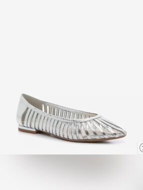 Jessica Simpson silver Crinah flat slip on shoes size 7